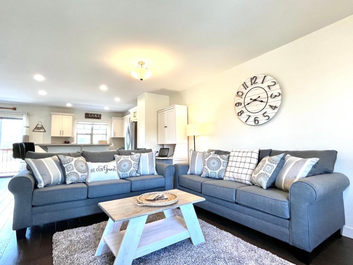 Perfect Base Invermere 3Bd Townhouse Mt Views With Garage エクステリア 写真