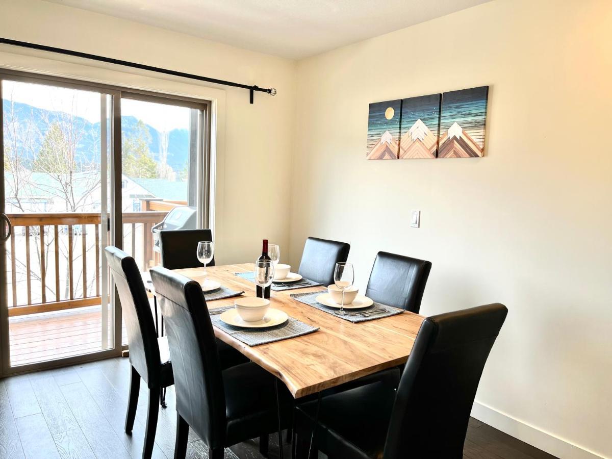 Perfect Base Invermere 3Bd Townhouse Mt Views With Garage エクステリア 写真